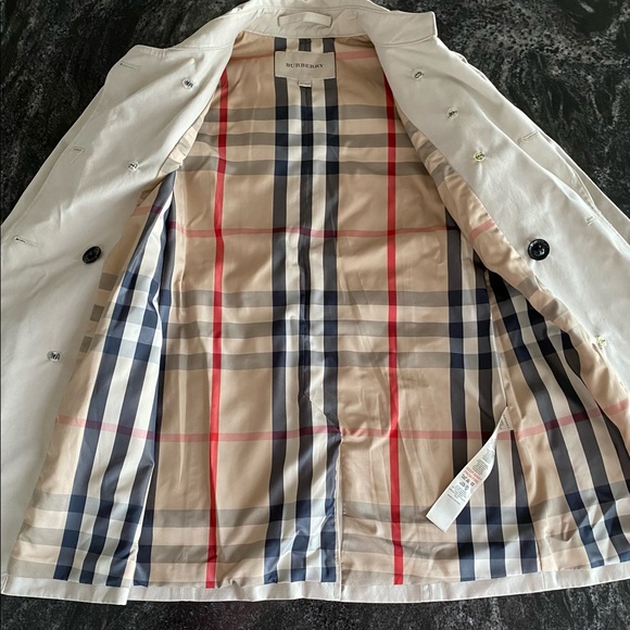 🌼 AUTHENTIC - Burberry Kids Classic Trench Coat 🌼 - Picture 2 of 10